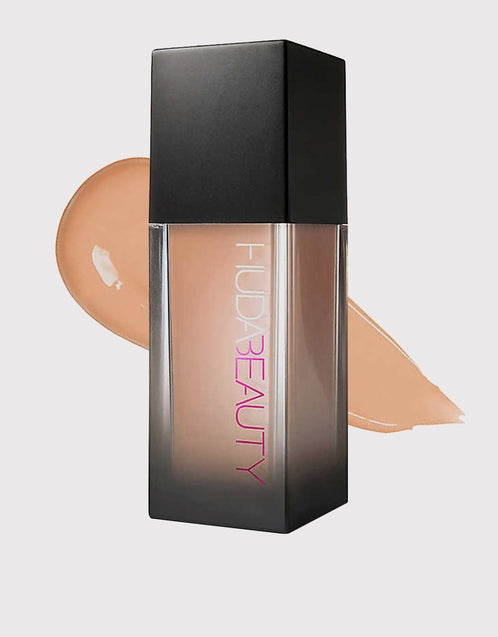 Крем пудер е течност Huda Beauty Milkshake 100B, 35ml